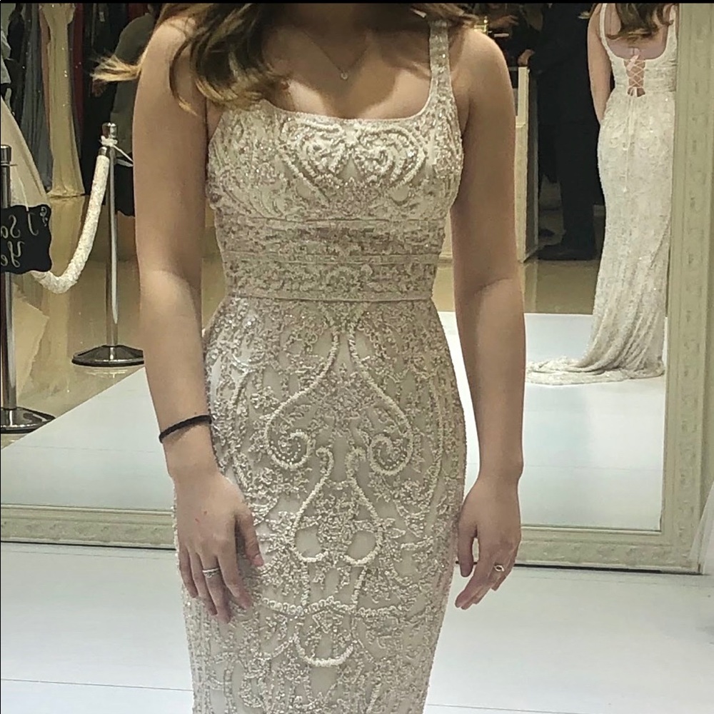 SHERRI HILL IVORY BEADED GOWN - Picture 1 of 12